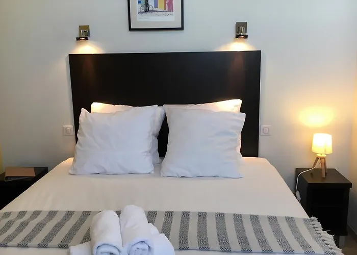Les Bains Boyardville - Hotel Et Restaurant
